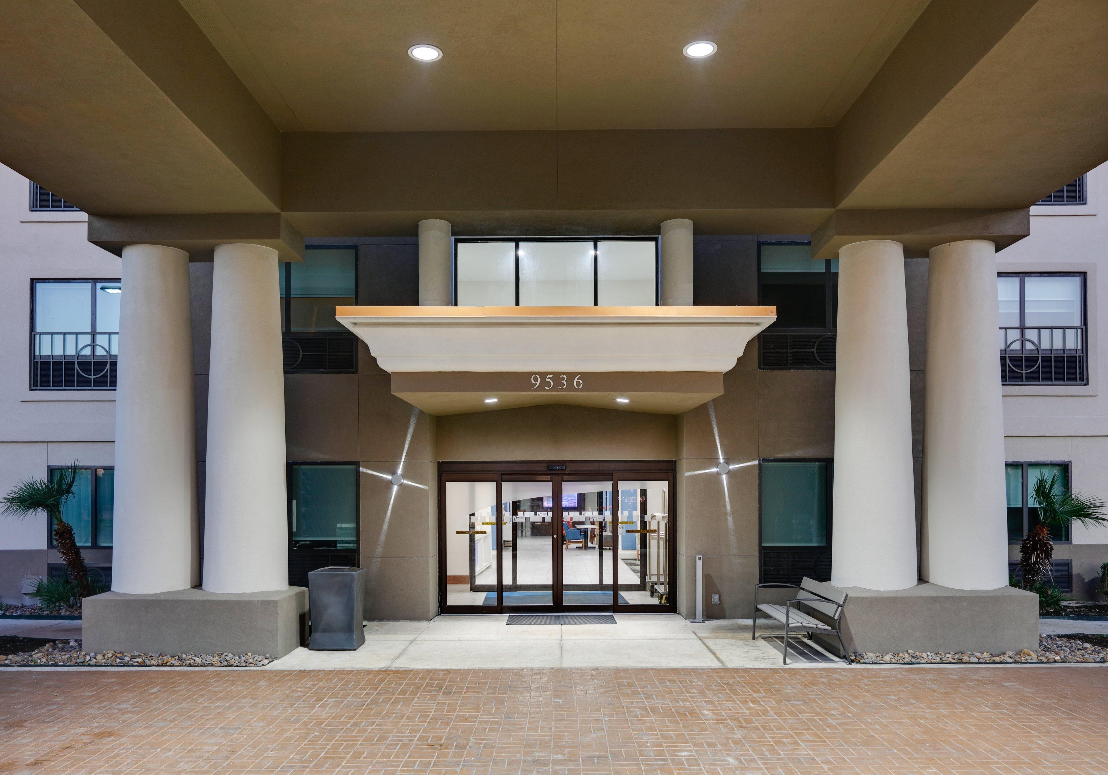 Holiday Inn Express & Suites San Antonio Nw Near Seaworld By Ihg Exterior foto